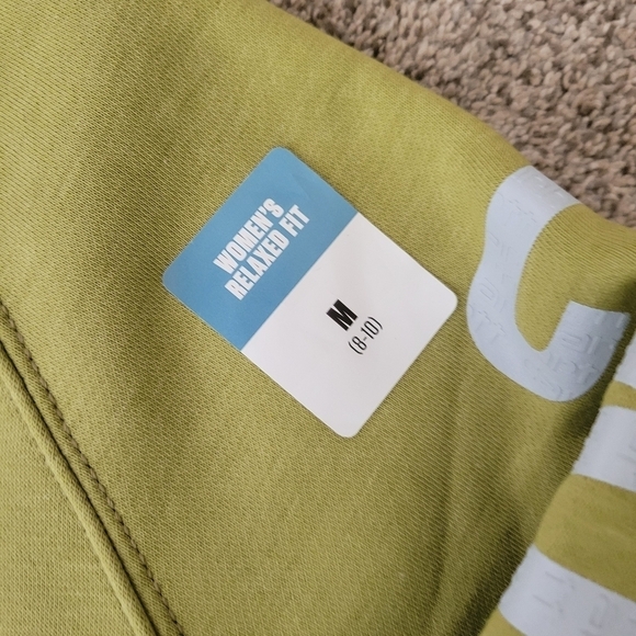 Carhartt Embossed Logo Detail Womens Sweatshirt Heavy Weight Fleece Size M NWT - Picture 2 of 8